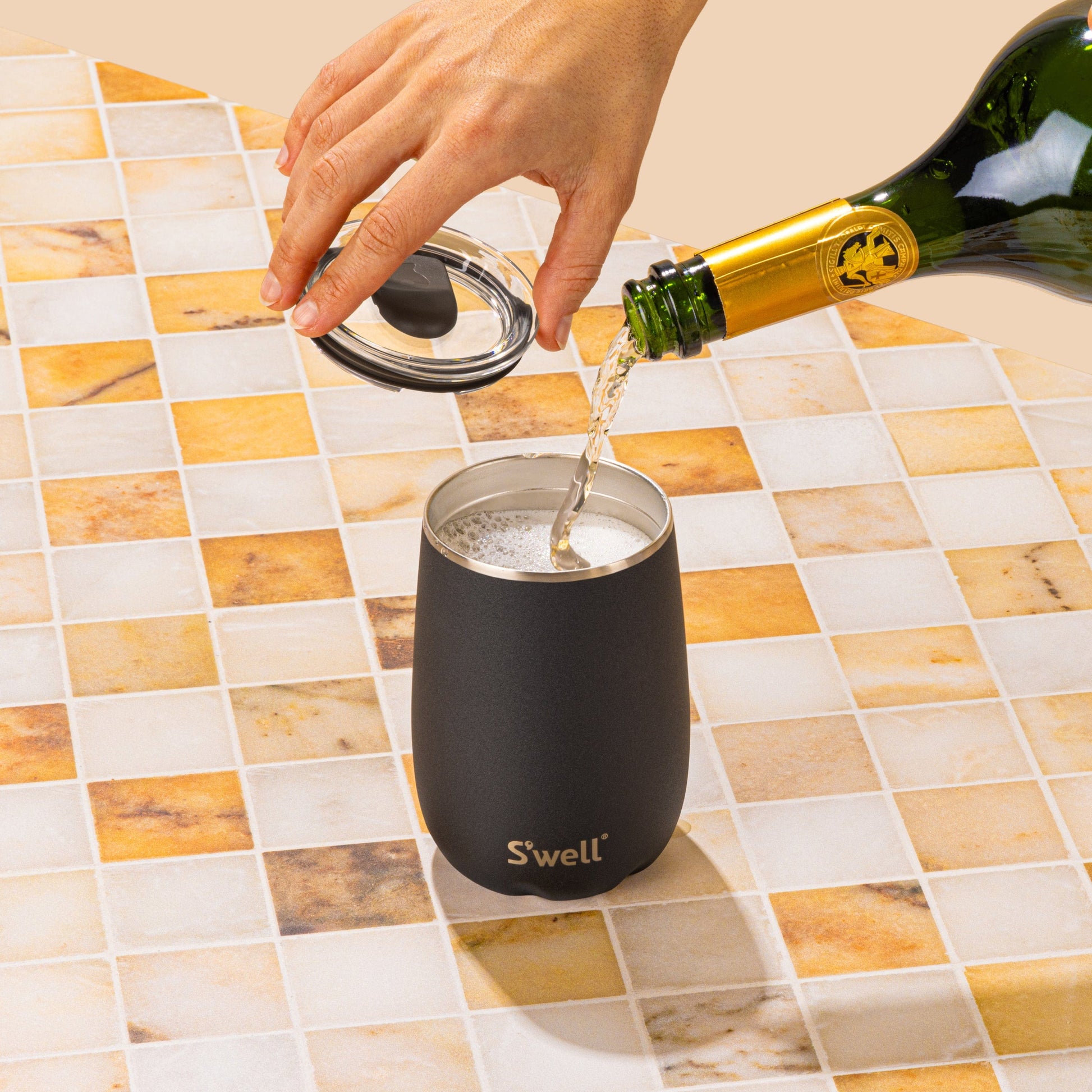 xl-sip-and-chill-bundle-s6 Swell_ONYX_XL_BARWARE_SET_Lifestyle-1.jpg
